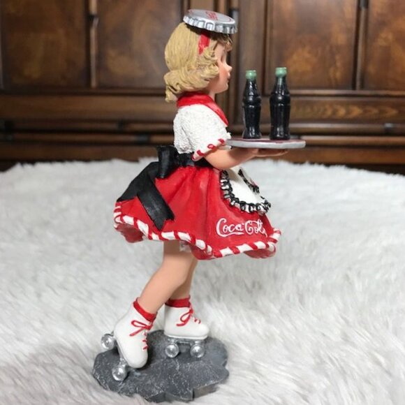 Vintage Coca-Cola x Madame Alexander "Doll Face" Carhop Figurine - Picture 5 of 10